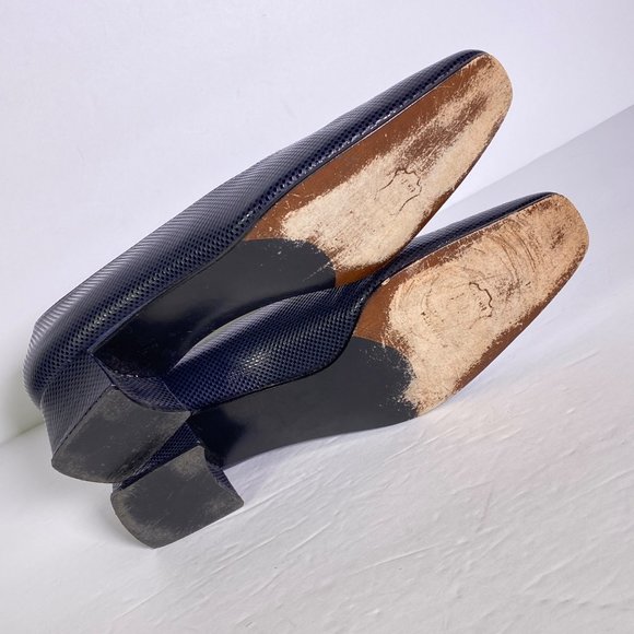 Stuart Weitzman Classic Navy Block Heel Pump Square Toe Vintage Women's 9 AA - Picture 11 of 16